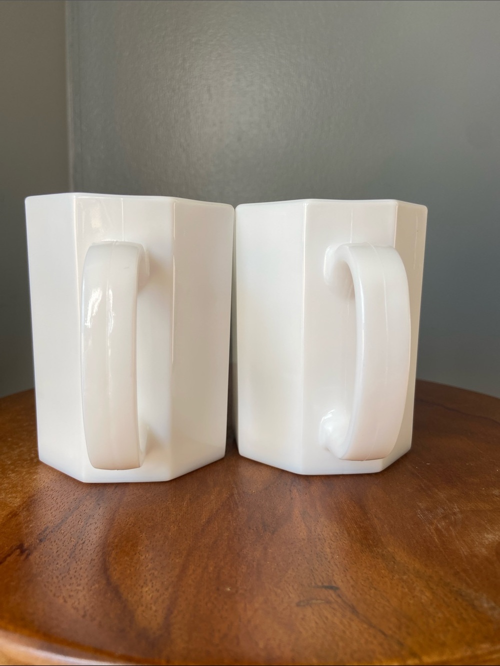 Vintage Arcoroc Octime white milk glass mugs set of 2 - Picture 4 of 5